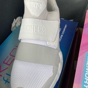 Sketchers memory foam slip on shoes